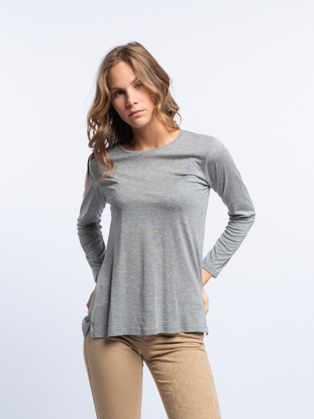 Long sleeve t-shirt