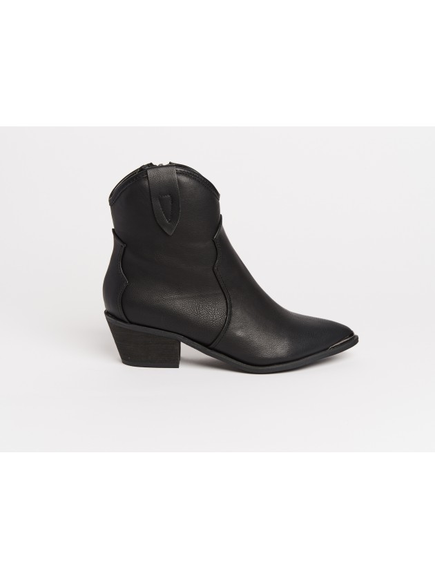 Botins efeito pele com tacão cowboy | SMF