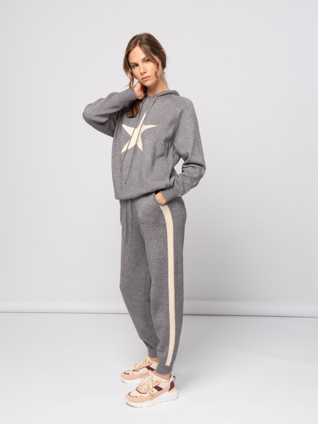 Camisola de malha com capuz e estrela