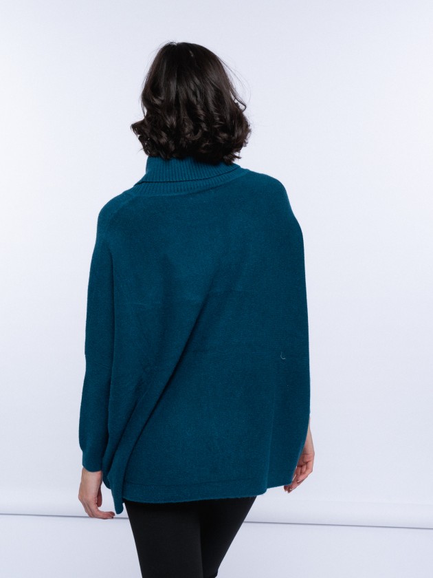 Turtle neck sweater w/pockets