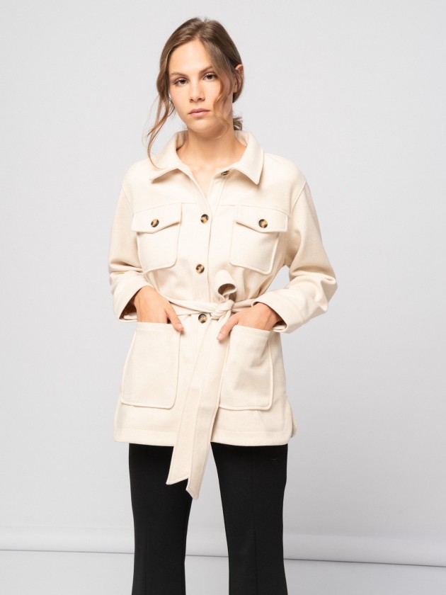 Jacket with pockets and belt