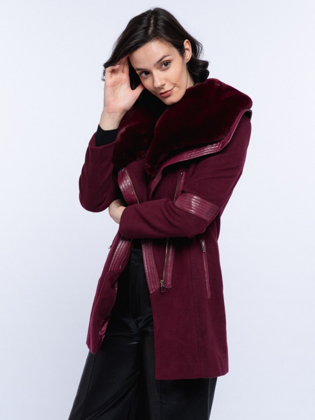 Coat with assimetric zipper