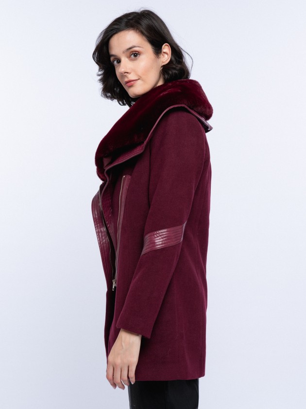 Coat with assimetric zipper