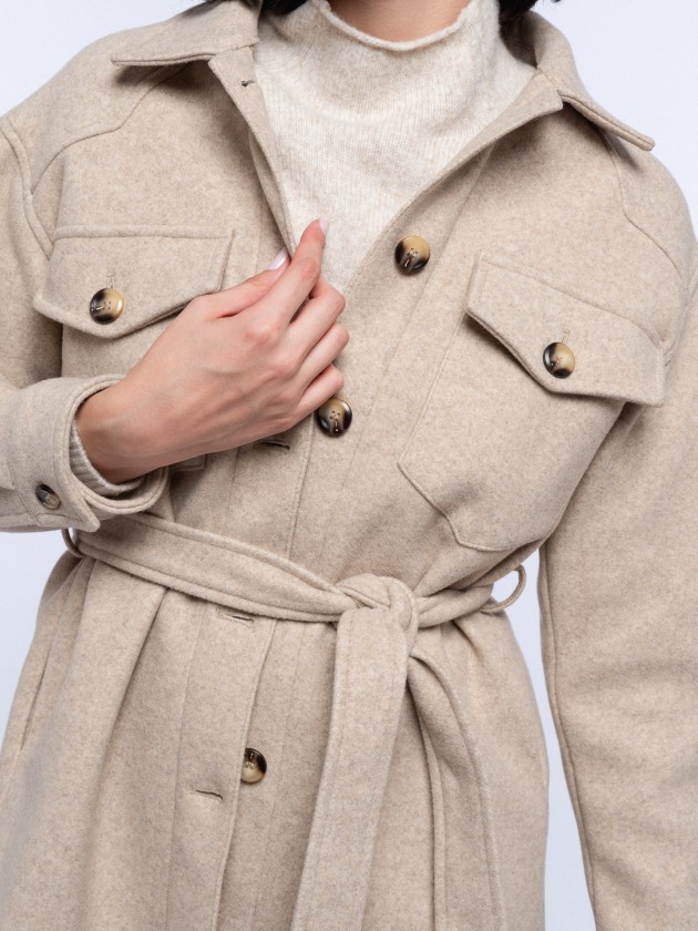 Coat with belt and pockets