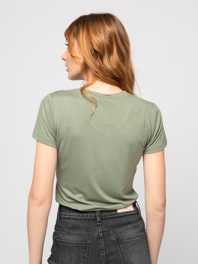 T-shirt with v neck