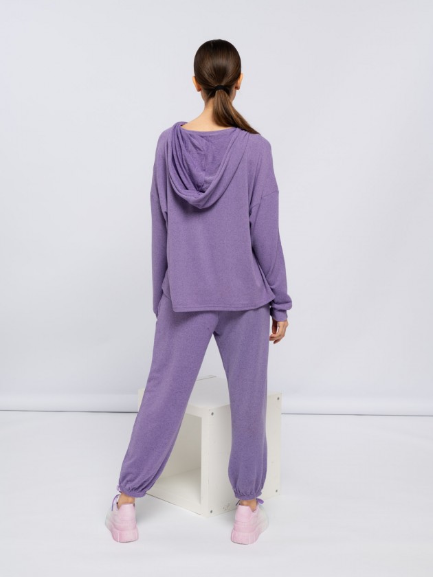 Camisola com capuz e bolsos