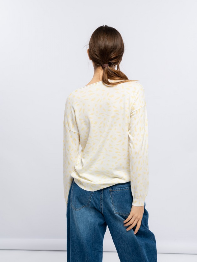 Knit sweater with animal print