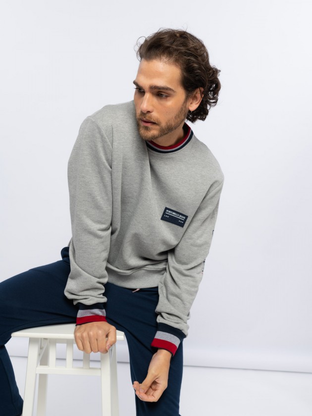 Sweater com decote redondo