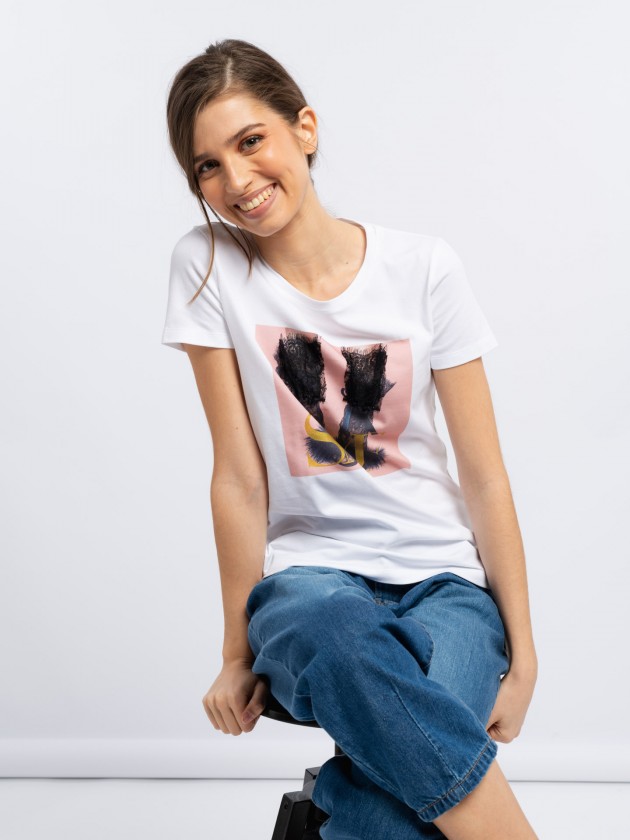 T-shirt with front lace detail