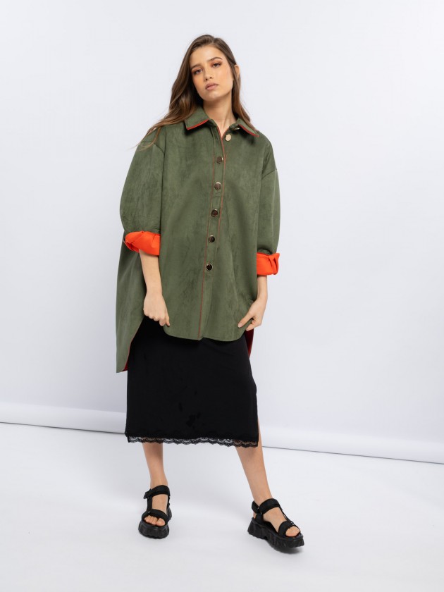 Camisa comprida com contrastes