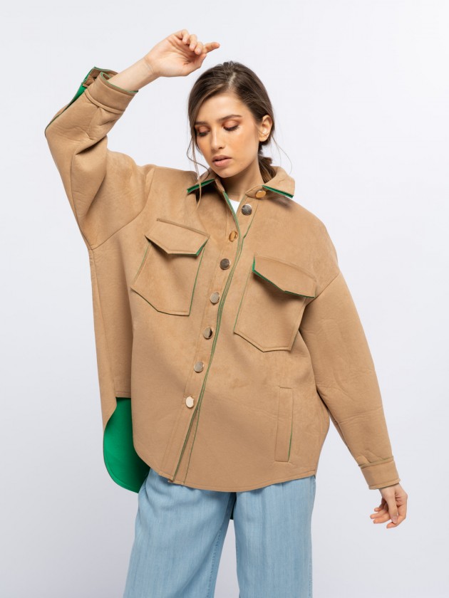 Camisa comprida com bolsos chapa