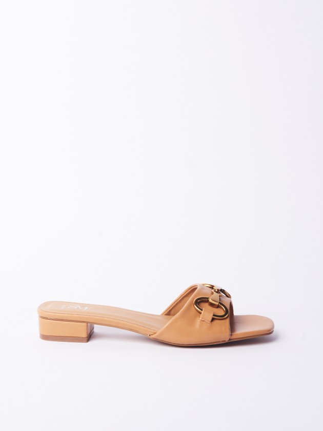 High heel sandals with buckle