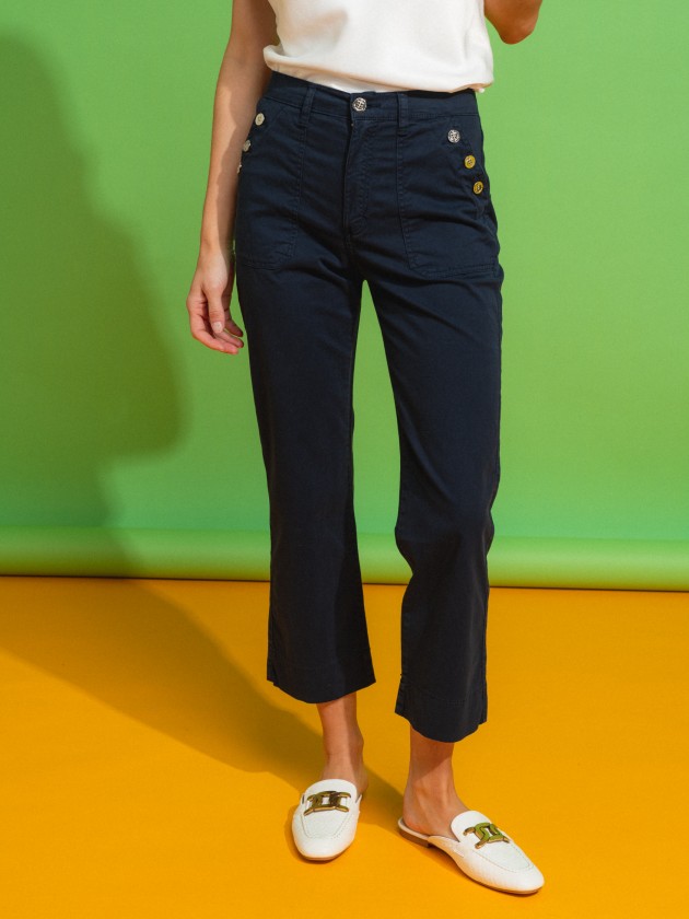Culottes trousers with buttons