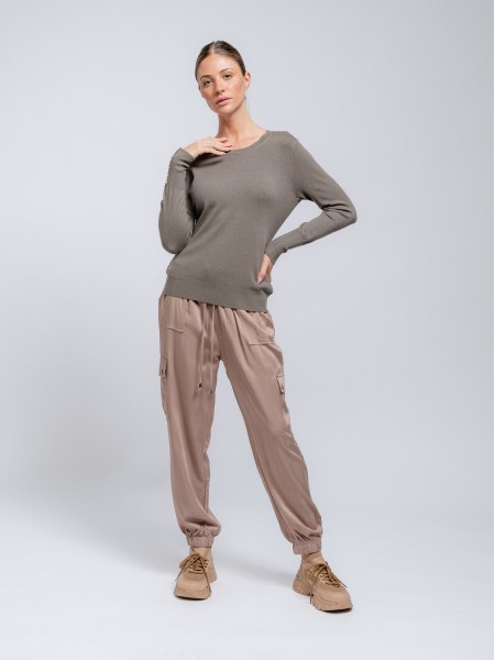 Cargo trousers with side pockets