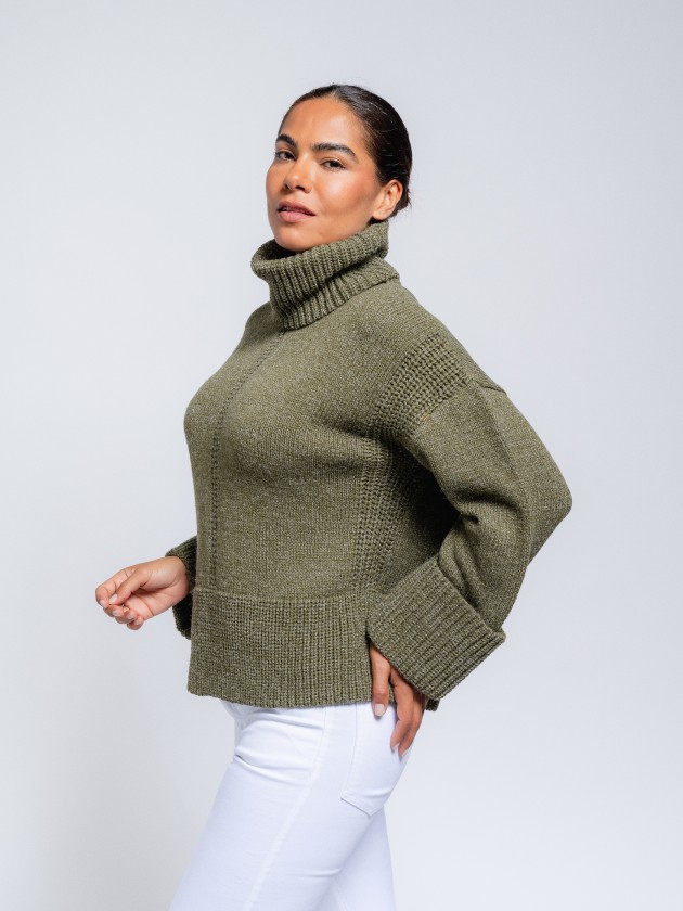 Hight neck knit sweater