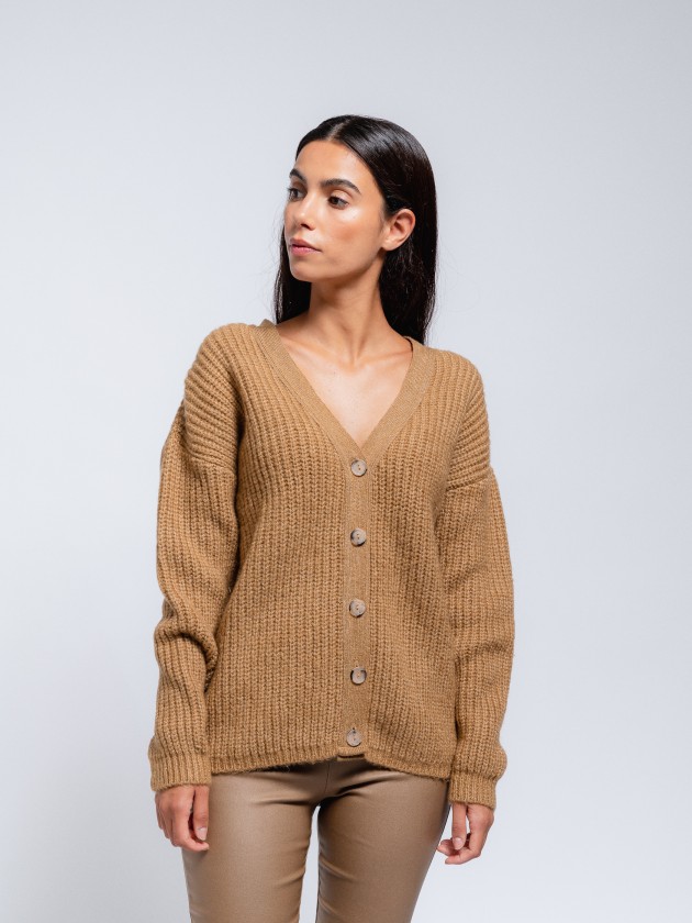 Le cardigan bouton tortue