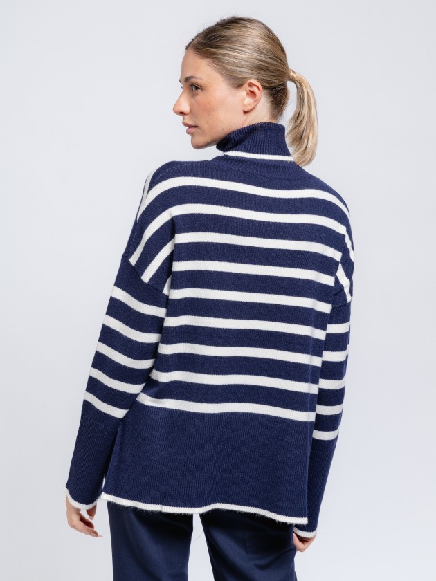 Hight neck sweater with stripes