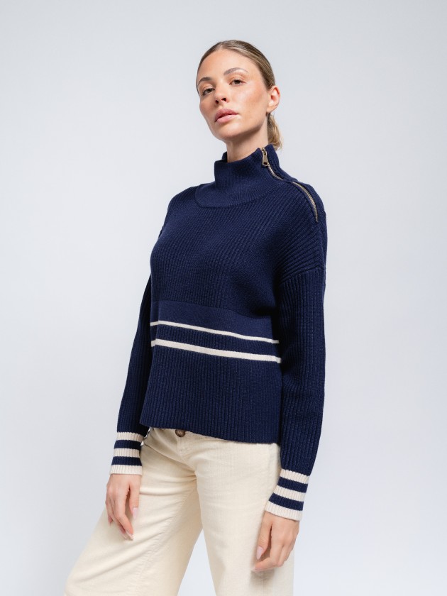Hight neck sweater with zip