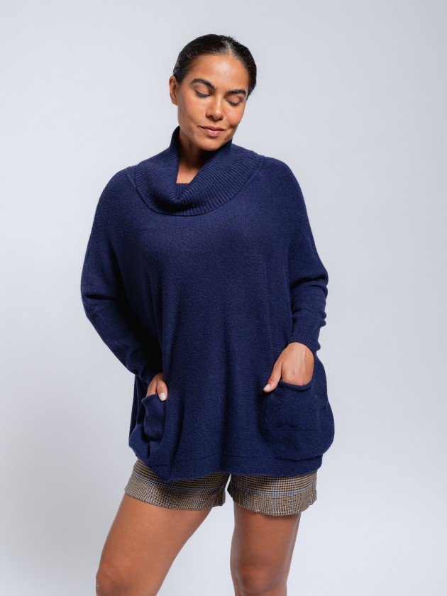 Knit sweater with pockets
