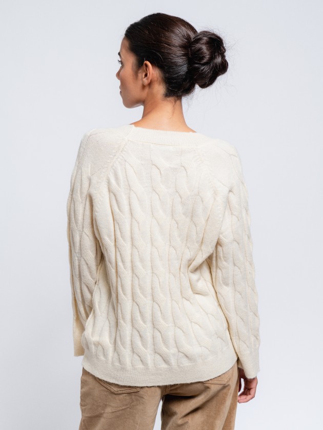 V neck knit sweater
