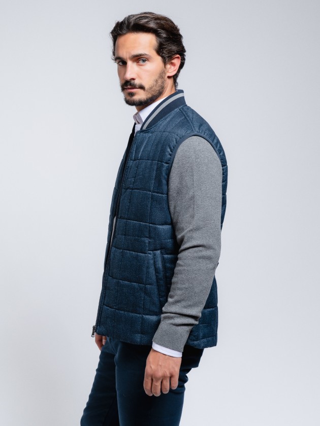 Vest with pockets