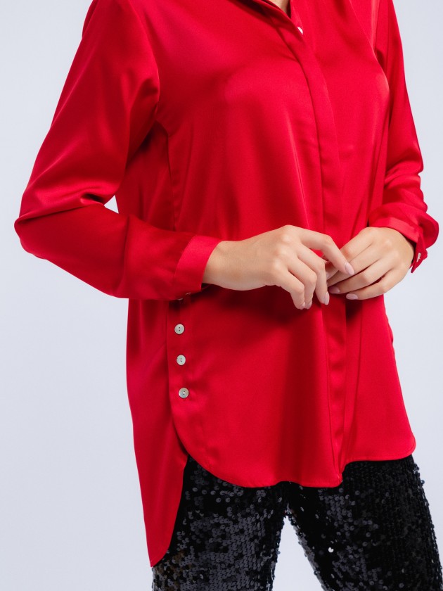 Satin blouse with golden buttons