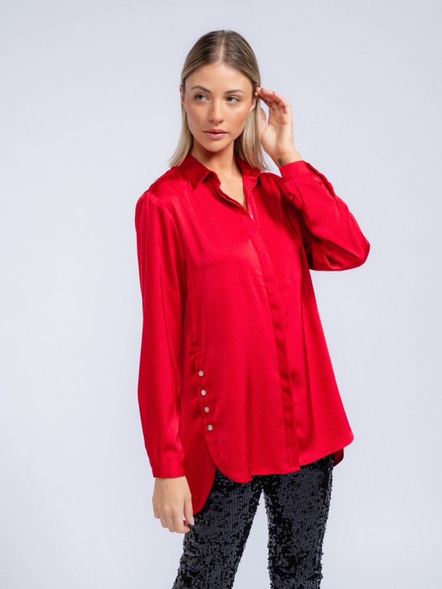 Satin blouse with golden buttons