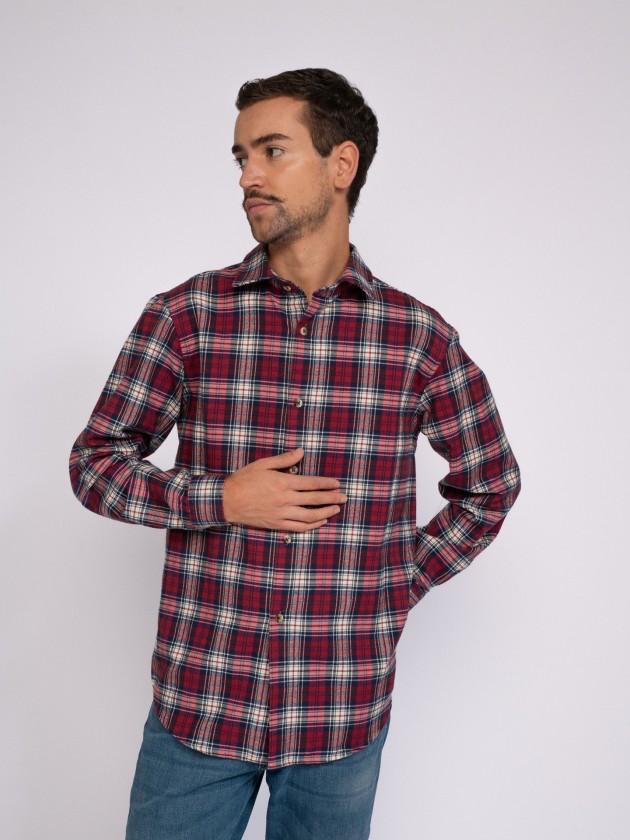 Shirt in plaid flannel fabric