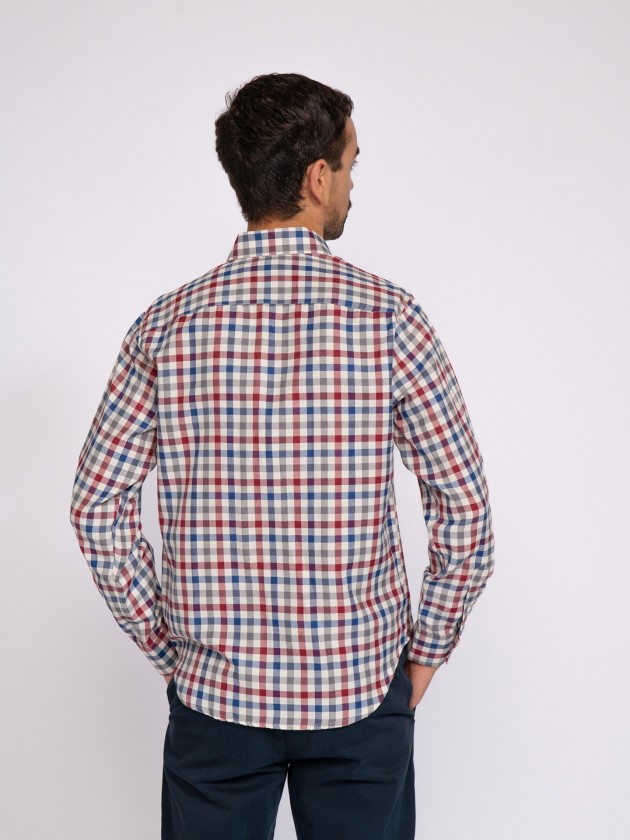 Classic shirt in checkered vaiela fabric