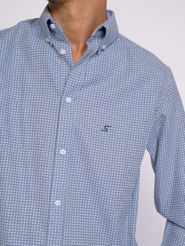 Classic shirt with pattern