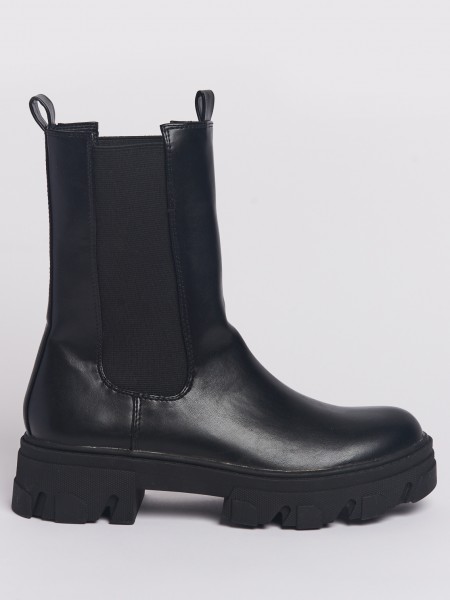 Medium boots with elastic rubber