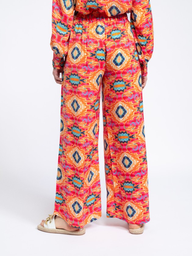 Flowy patterned pants