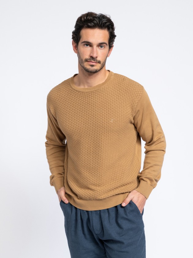 Round-neck knit sweater