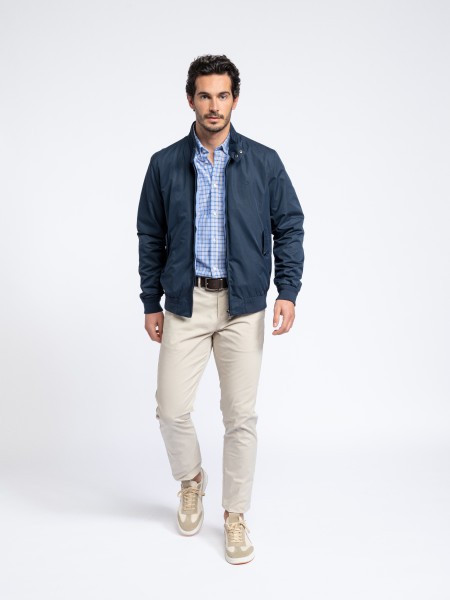 Parka tipo bomber com capuz