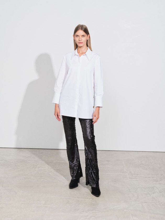 Fluid trousers with sequins