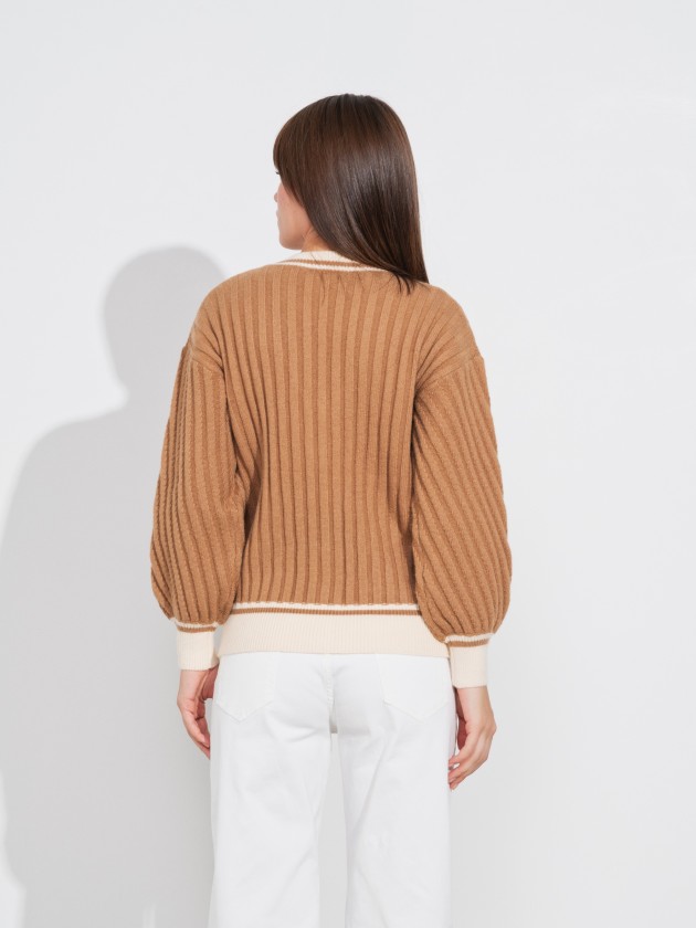 Short two-tone knitwear coat