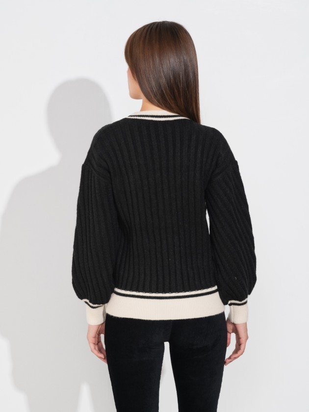 Short two-tone knitwear coat