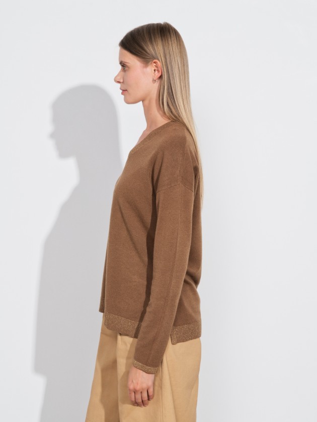 V-neck knitwear sweater