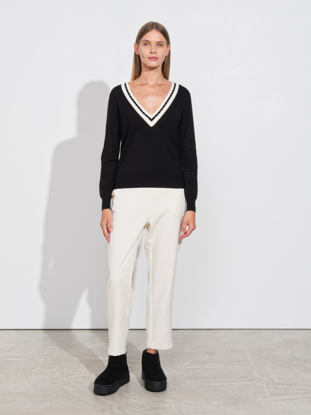 Camisola de malha com decote em bico