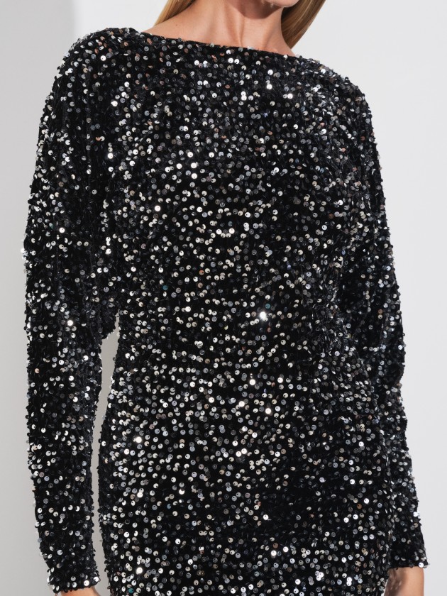Short dress with sparkles