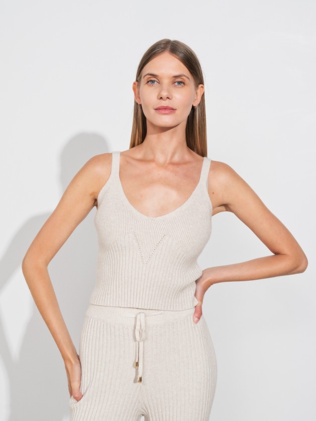 Knitwear top with straps