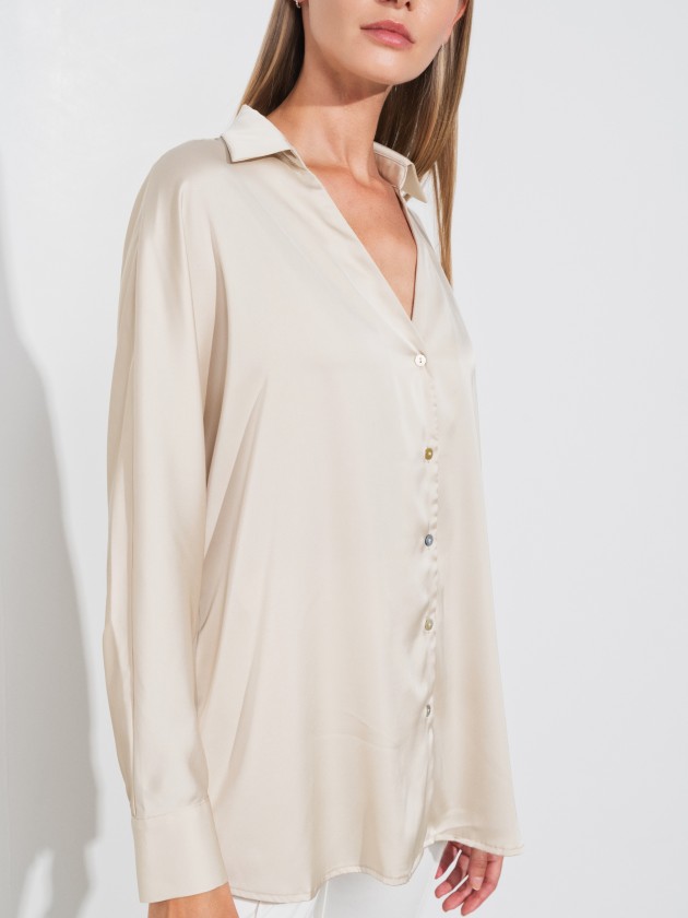 Blusa acetinada
