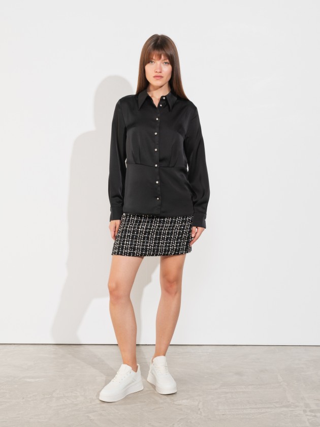 Blusa acetinada