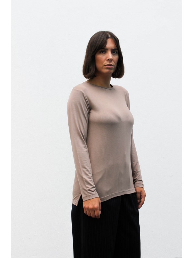 Round neck sweater