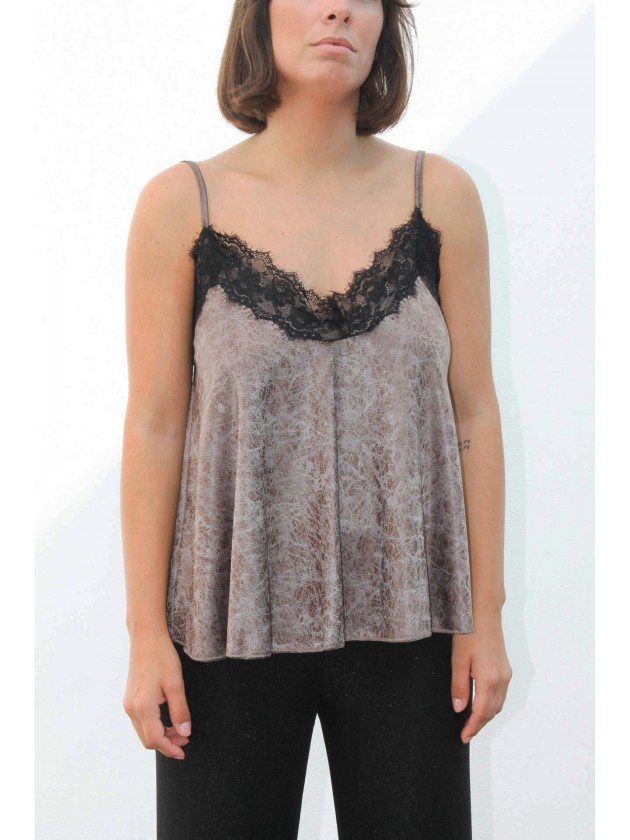 Printed top with lace