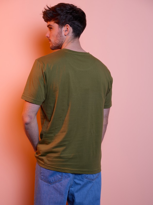 Basic t-shirt with embroidery