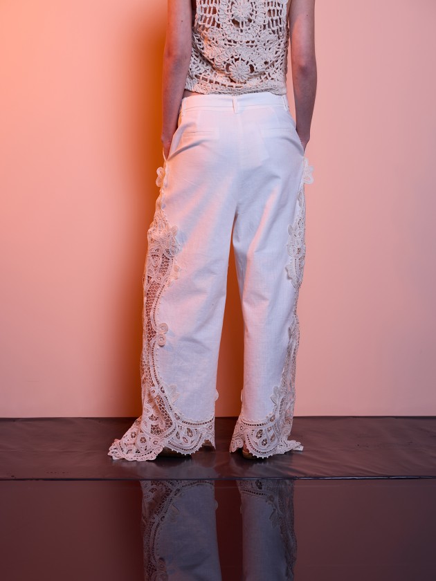 Linen pants with lace details
