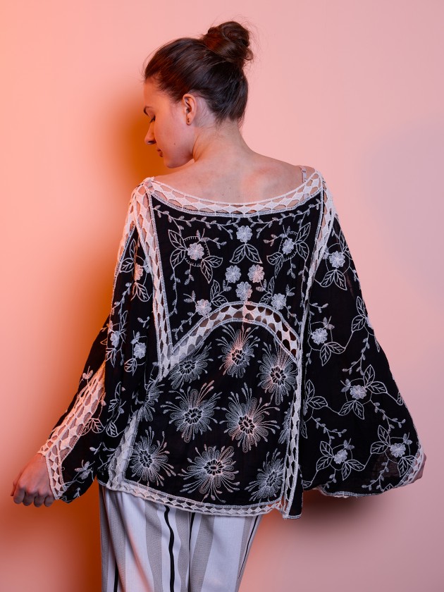Printed tunic with embroidery