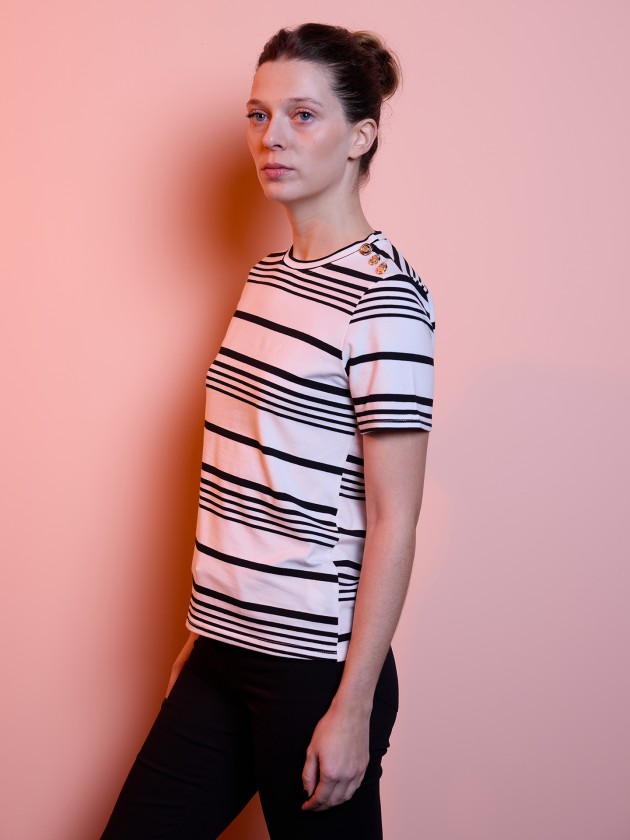 Striped t-shirt with round neckline