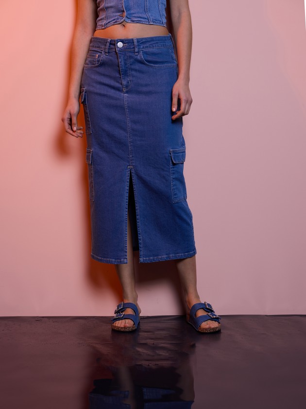 Denim skirt with side pockets